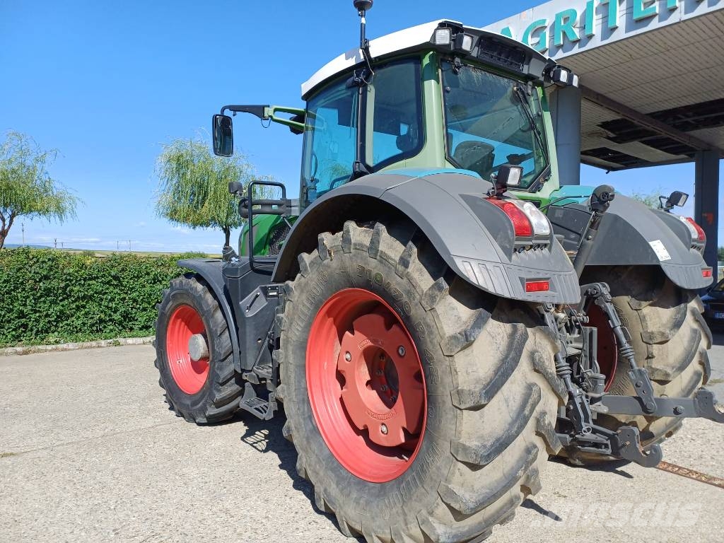 Fendt Vario 828 Tractors