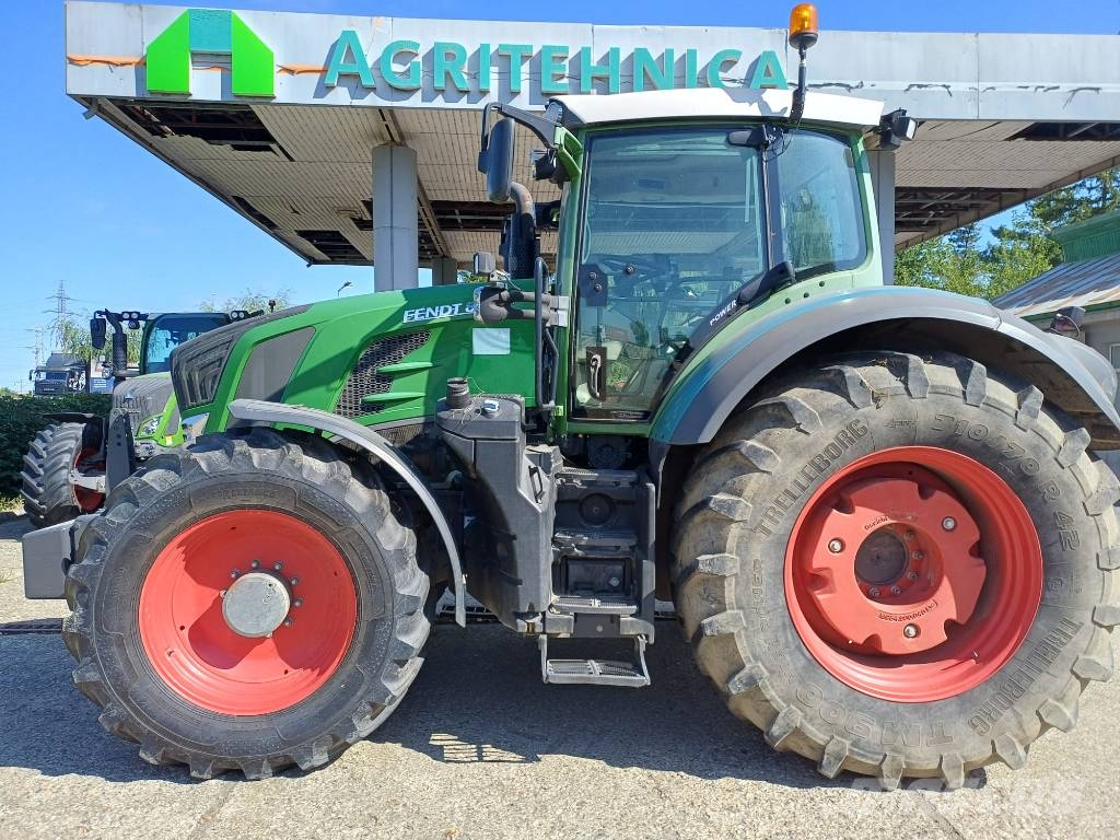 Fendt Vario 828 Tractors