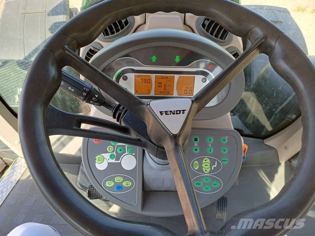 Fendt Vario 828 Tractors