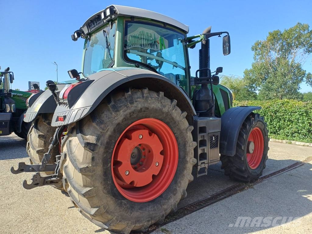 Fendt Vario 828 Tractors