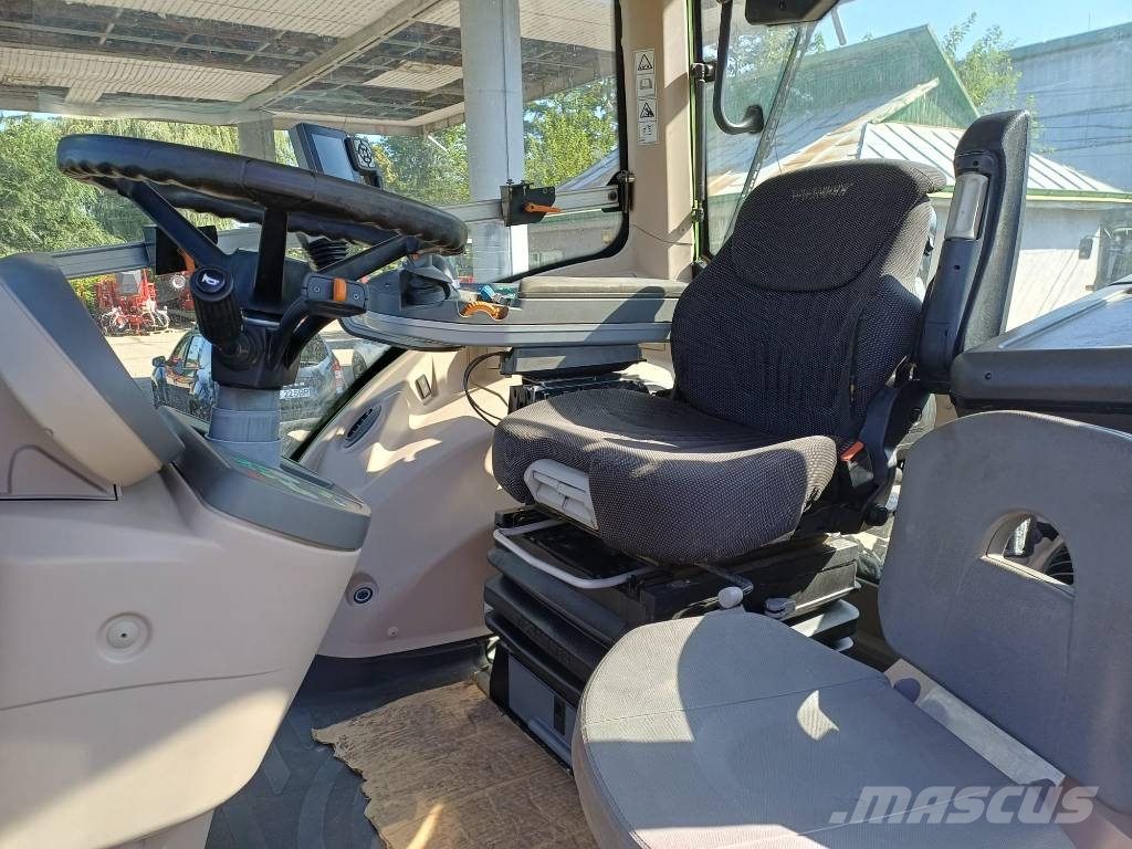 Fendt Vario 828 Tractors