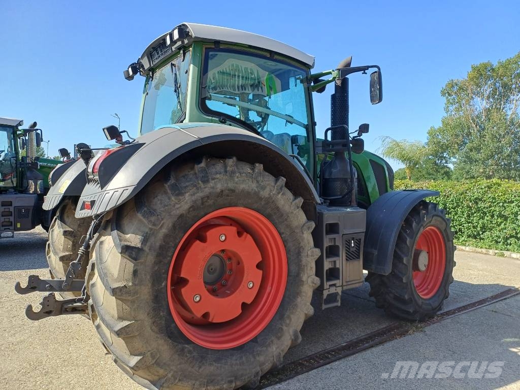 Fendt Vario 828 Tractors