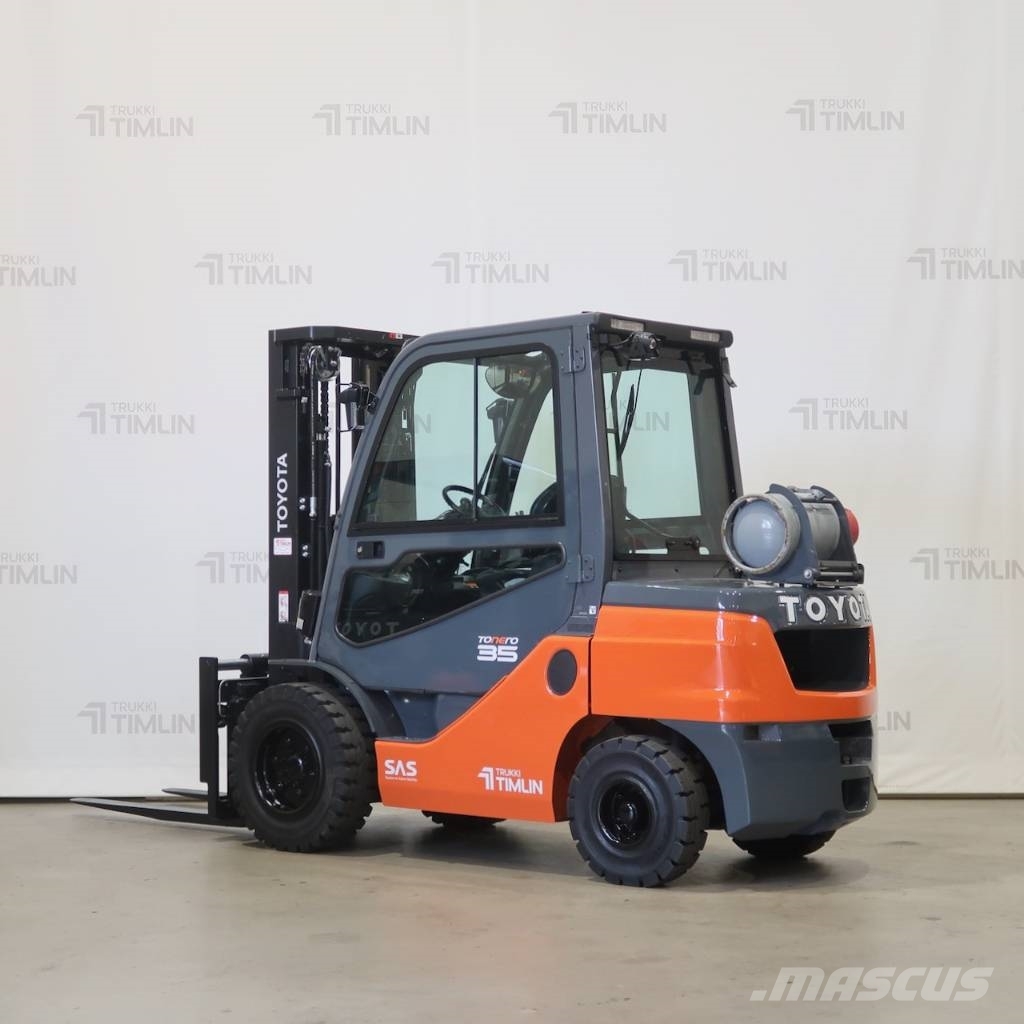 Toyota 02-8FGJF35 Plinski viljuškari