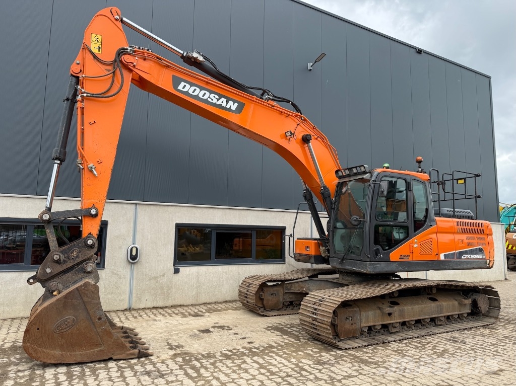 Doosan DX 225 LC-5 - DX 225 LC - DX 225 Bagri goseničarji