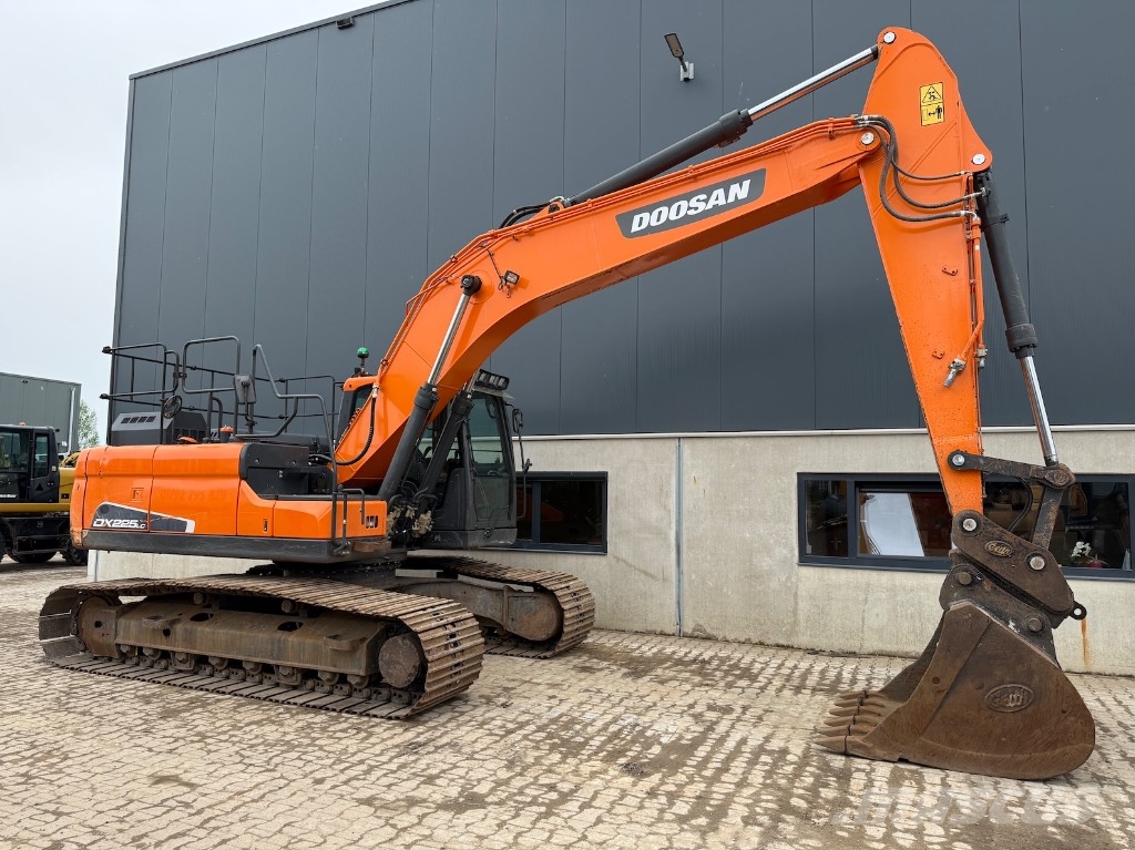 Doosan DX 225 LC-5 - DX 225 LC - DX 225 Bagri goseničarji