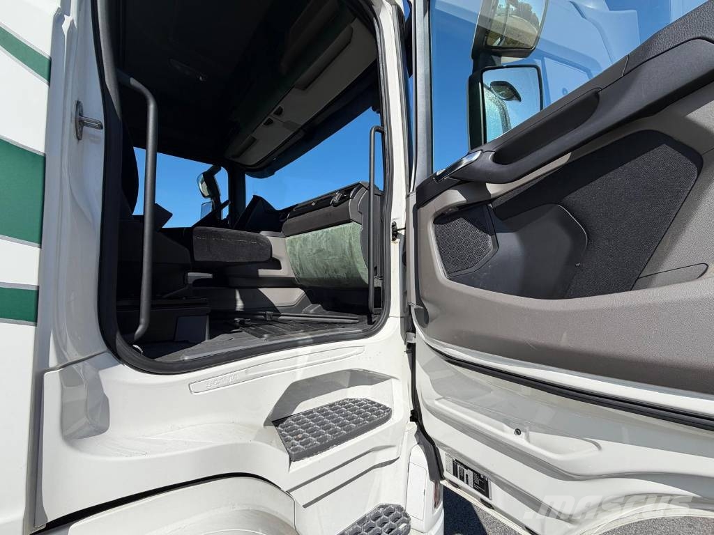 Scania R500B6X2*4NB 6219 Camiones con caja de remolque