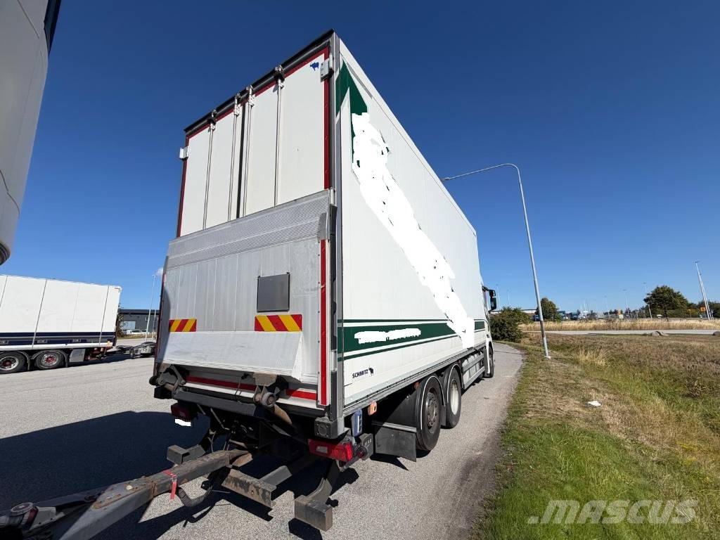 Scania R500B6X2*4NB 6219 Camiones con caja de remolque