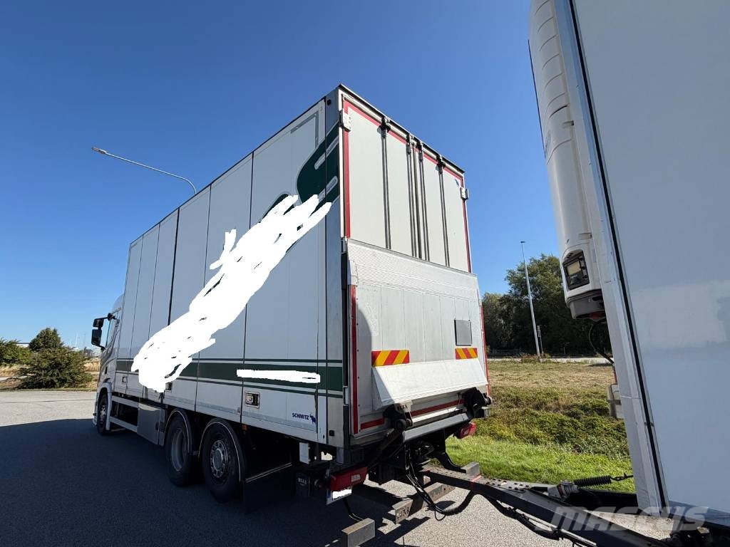 Scania R500B6X2*4NB 6219 Camiones con caja de remolque