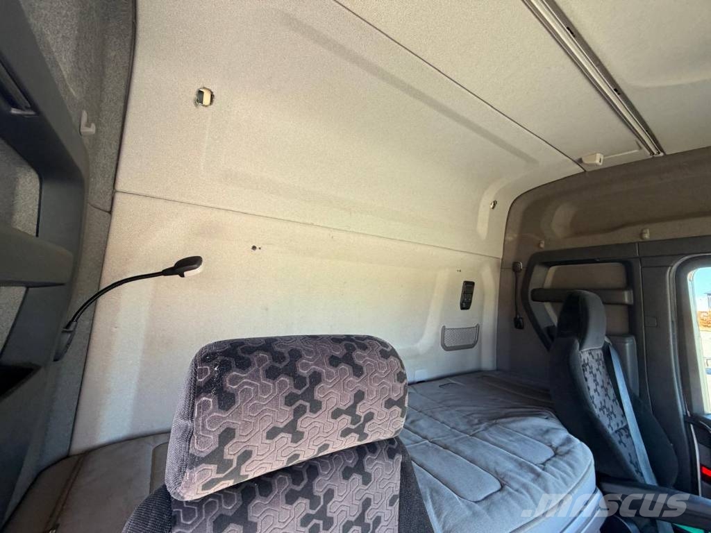 Scania R500B6X2*4NB 6219 Camiones con caja de remolque