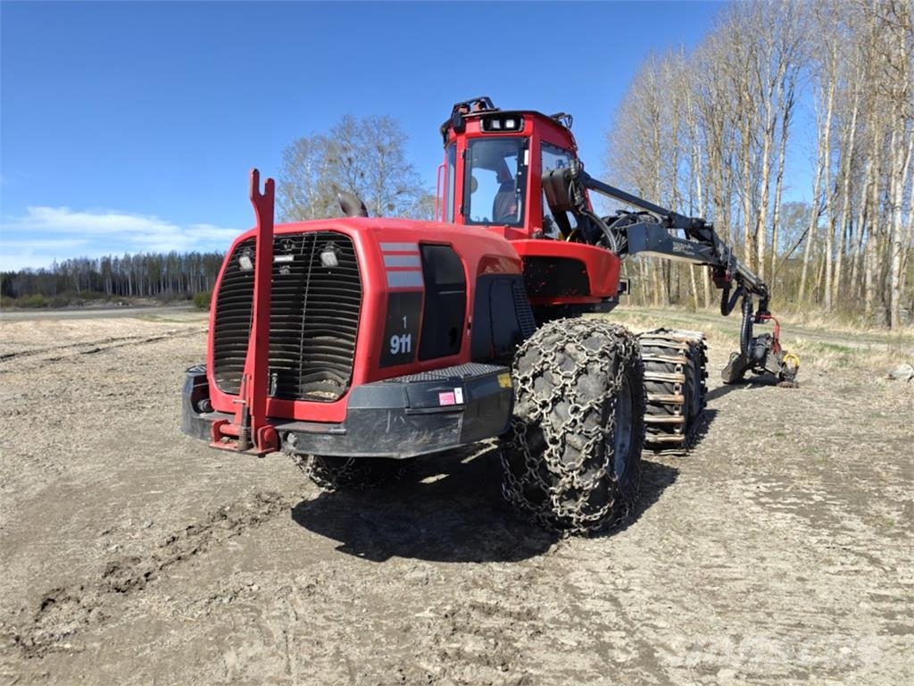 Komatsu 911.6 Харвестери