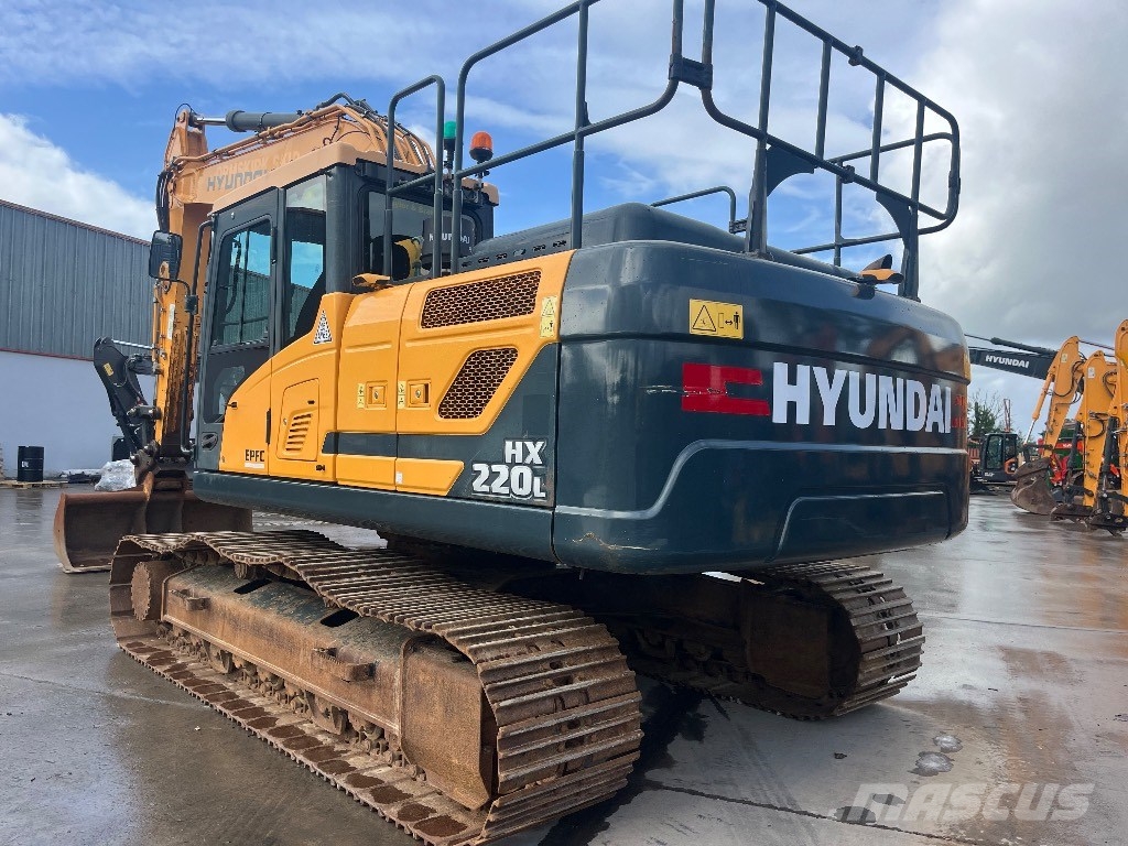 Hyundai HX 220 L Гусеничні екскаватори