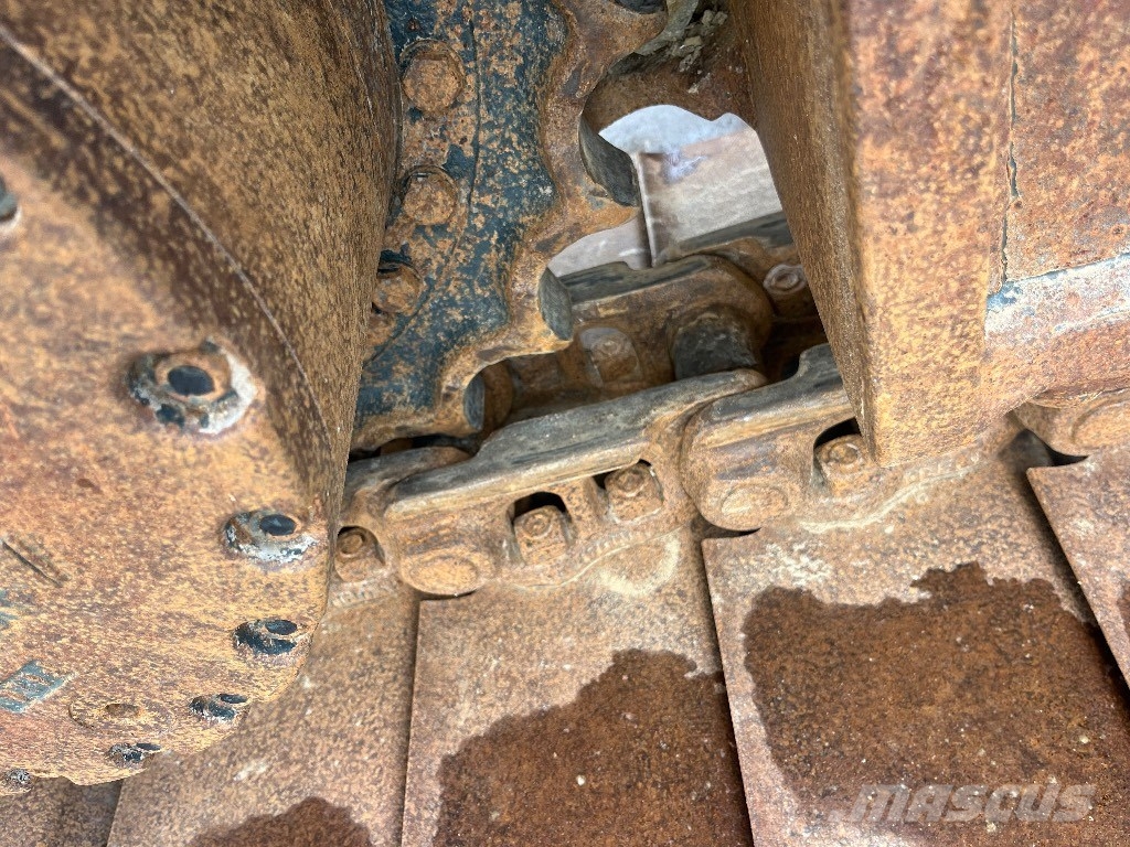 Hyundai HX 220 L Гусеничні екскаватори
