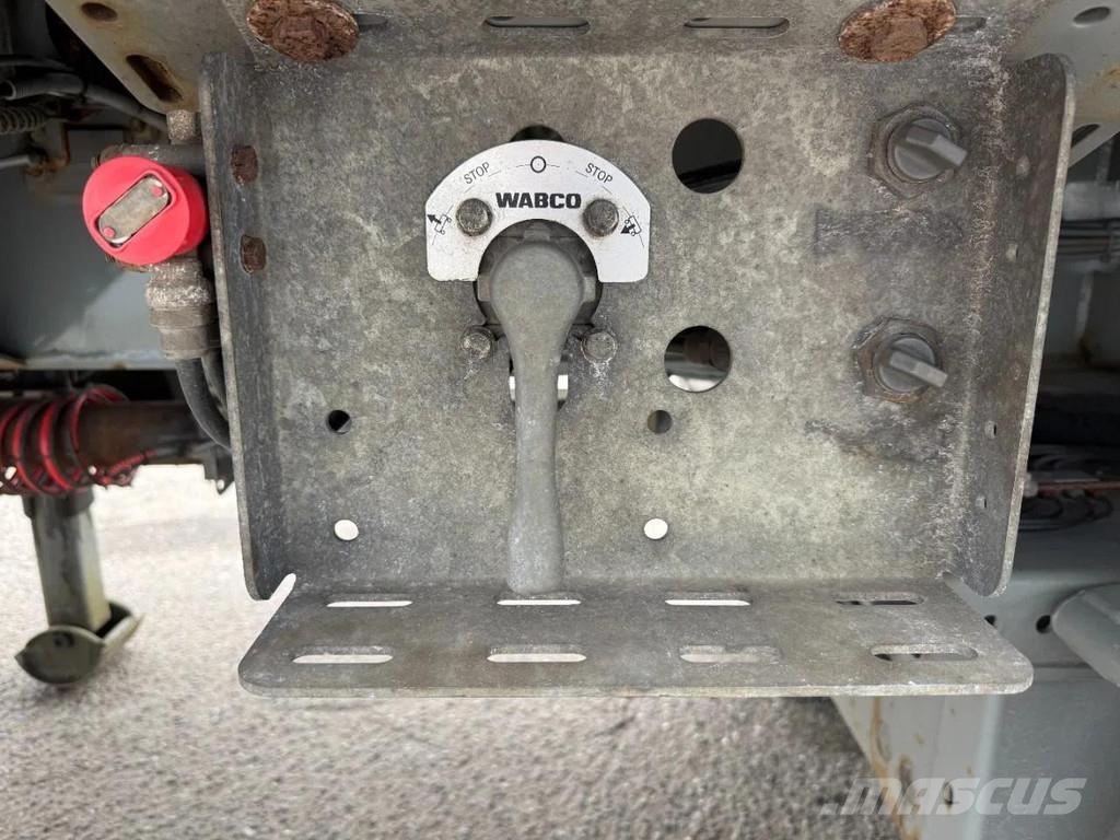 Broshuis 4 AXLE - BPW - 4X STEERING AXLE - DOUBLE EXTENDABL Flatbed/Dropside semi-trailers