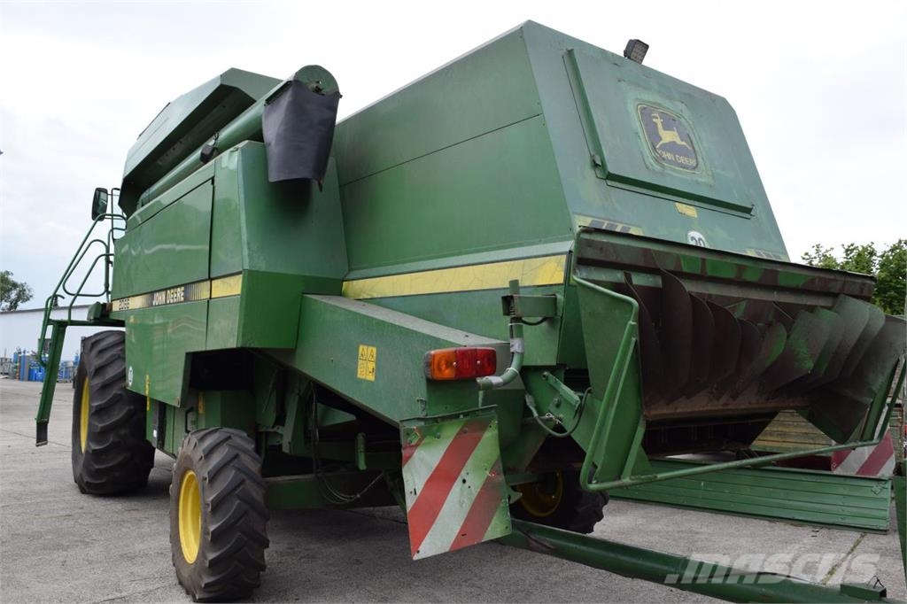John Deere 2066 Mietitrebbiatrici