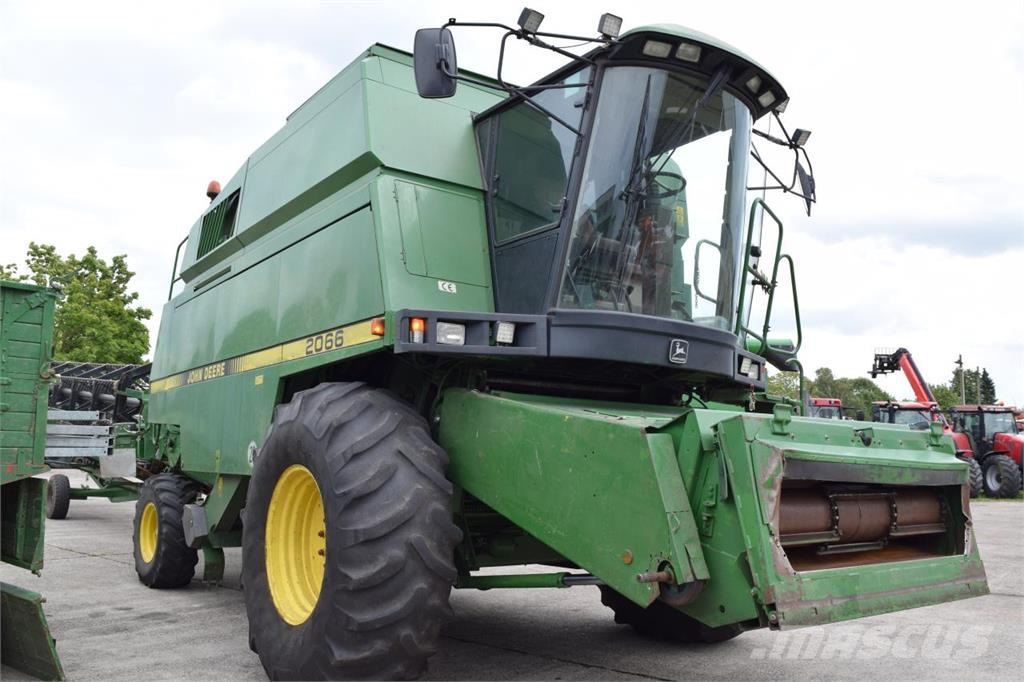 John Deere 2066 Mietitrebbiatrici