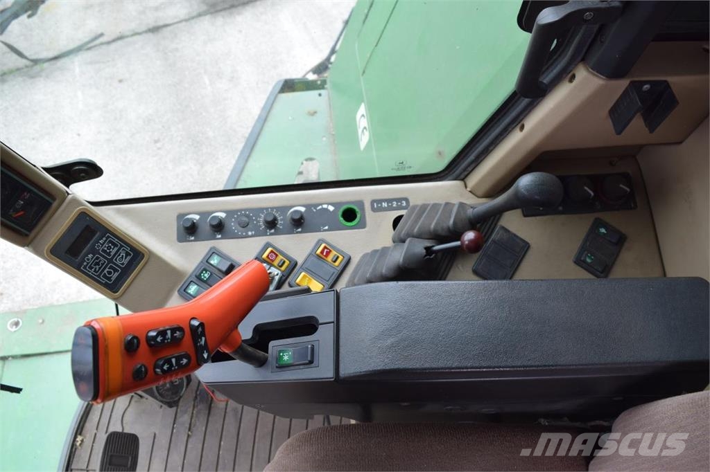 John Deere 2066 Mietitrebbiatrici