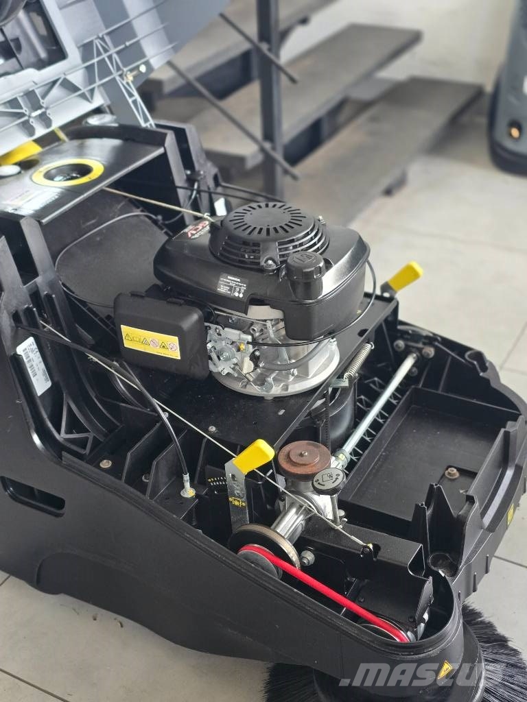 Kärcher KM 75/40 W P BENZIN HONDA كاسحات داخلية