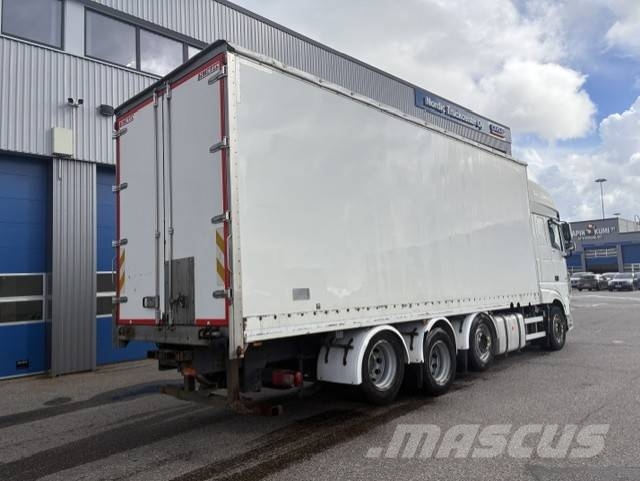 DAF XF 530 FAK 8X2 Umpikorikuorma-autot