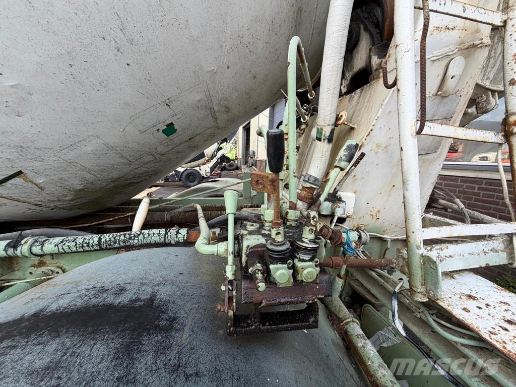 Mercedes-Benz SK 1622 Concrete Mixer V6 Full Steel Suspension Go Camiones hormigonera