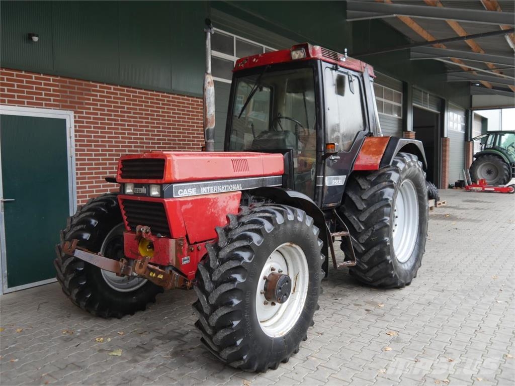 Case IH 956 XLA 40km FZW Traktoren