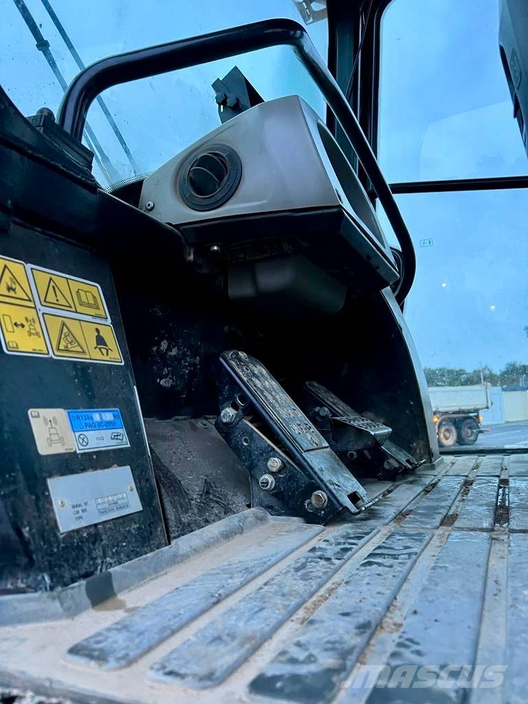 CAT 963 D Crawler FEL's