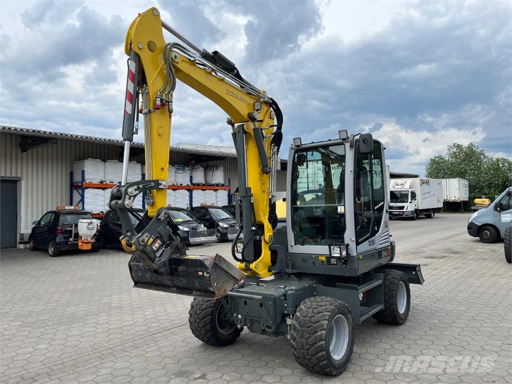 Neuson EW65 حفارات بعجل