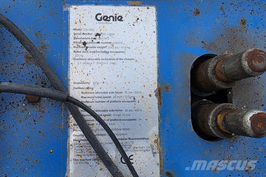 Genie GS1932 Electric, Working Height 7.8 m, 227kg Capac Scissor lifts