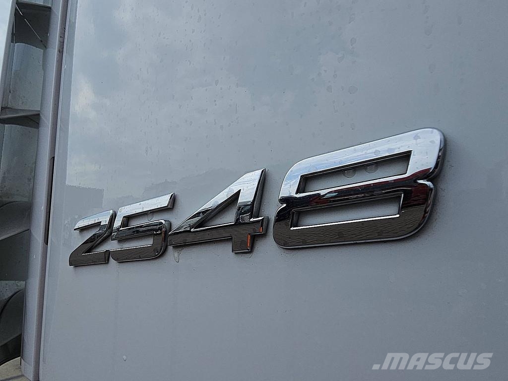 Mercedes-Benz ACTROS 2548 6X2 RETARDER WB490 شاحنات قابلة للفك