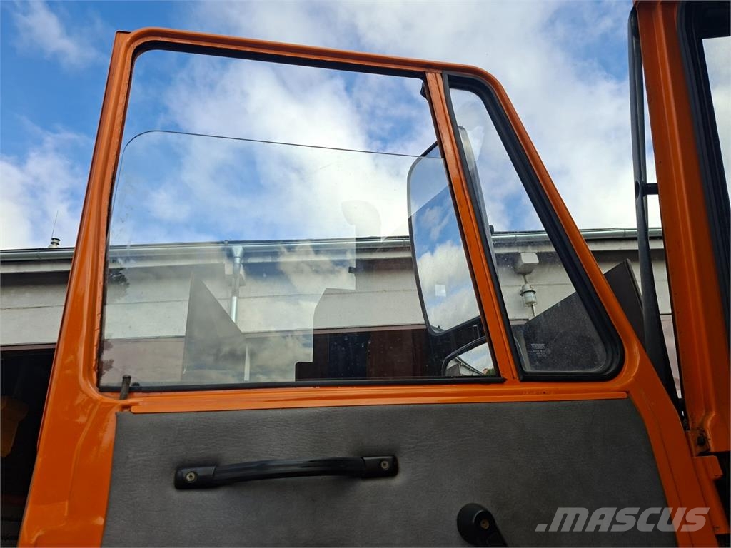 Tatra T 815 TERRNO 4X4.2 + NÁSTAVBA SYPAČ-SYKO 5H + RADL Camion ribaltabili