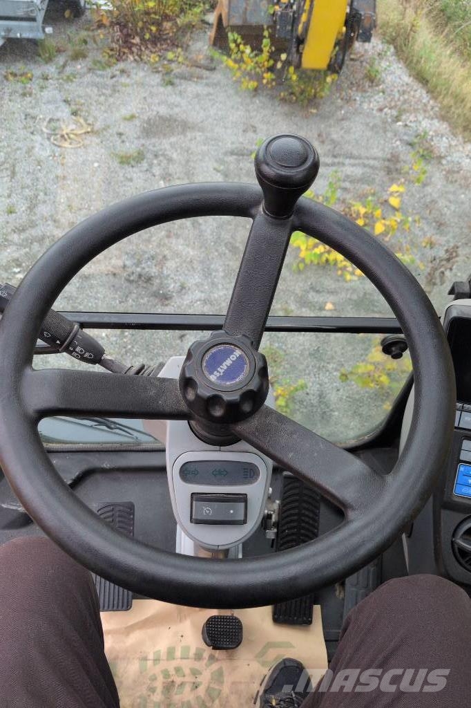 Komatsu PW160-11 Snart till salu Ekskavatori uz riteņiem