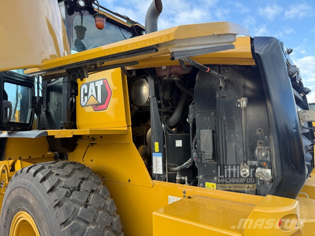 CAT 926 M Gumikerekes homlokrakodók