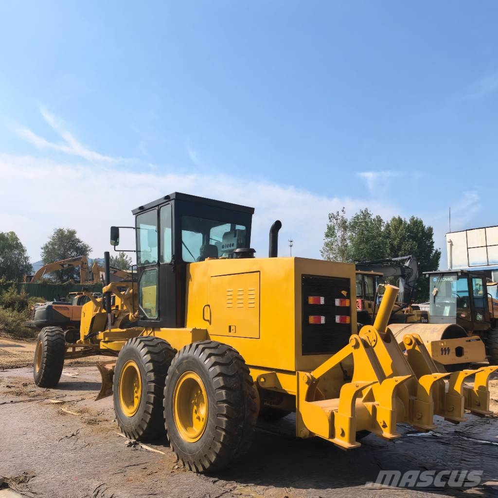 CAT 140 Greideri