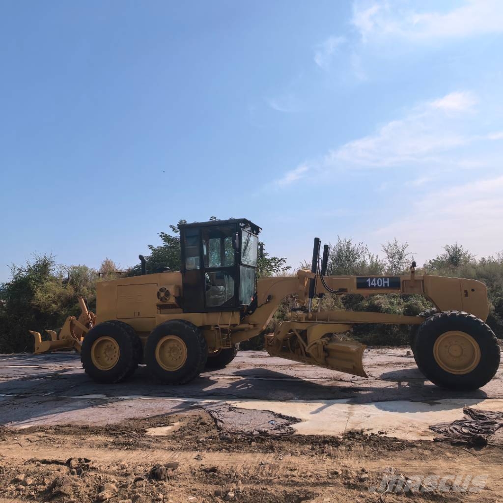 CAT 140 Greideri