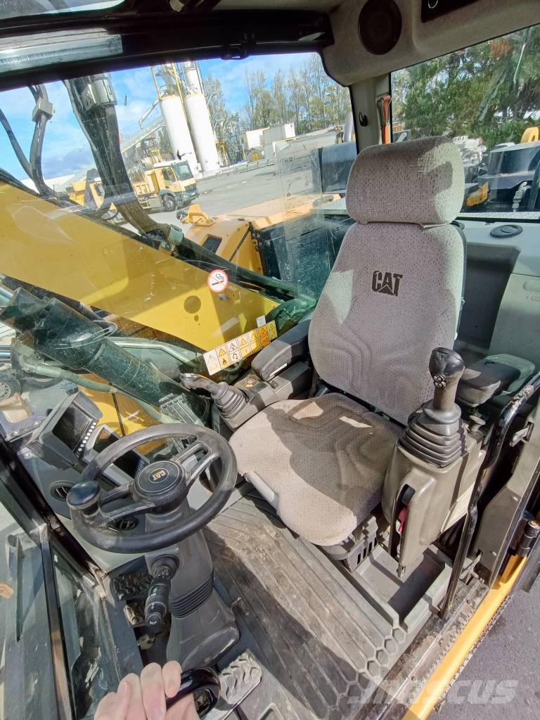 CAT M 315 F Bagri na kolesih