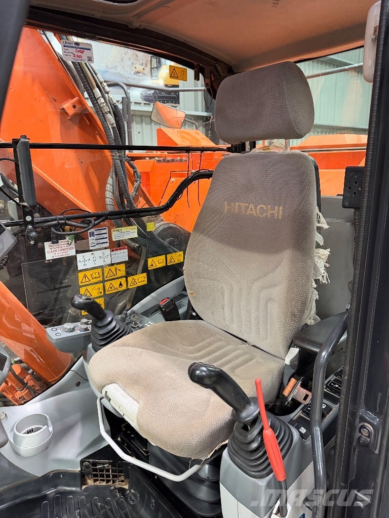 Hitachi ZX 225 US LC-6 Rupsgraafmachines