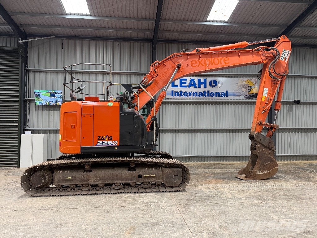 Hitachi ZX 225 US LC-6 Rupsgraafmachines