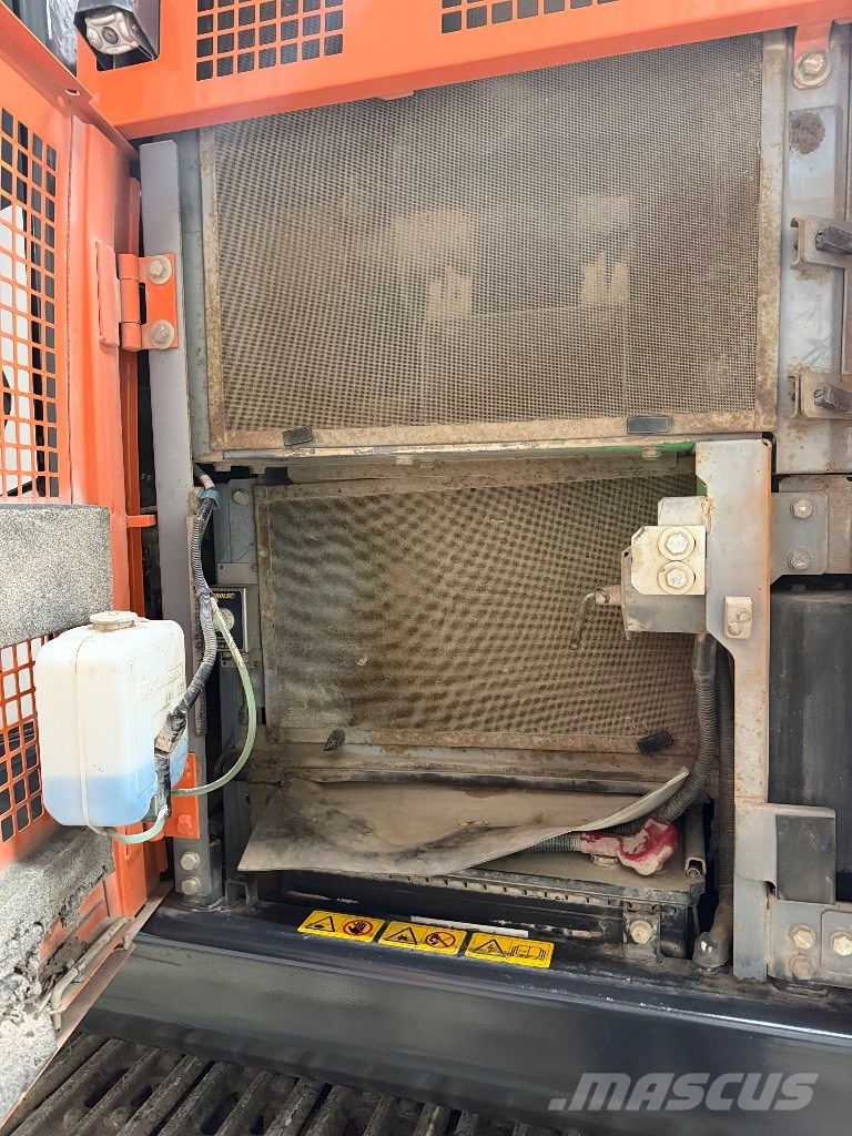 Hitachi ZX 225 US LC-6 Rupsgraafmachines