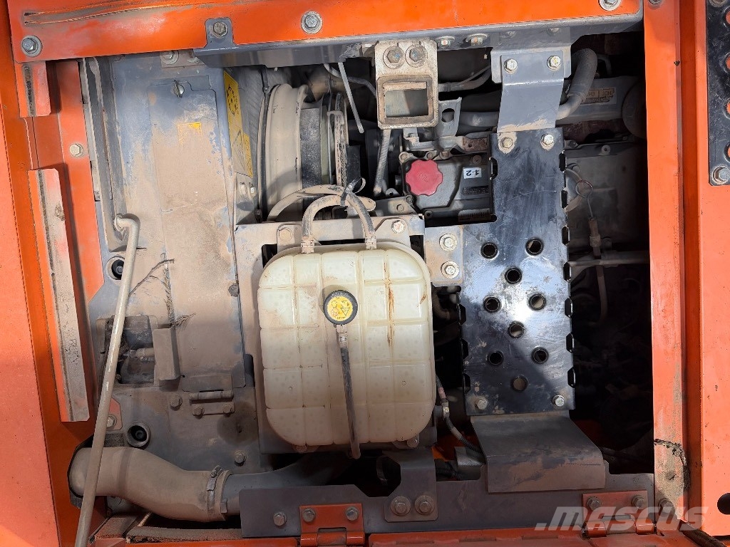 Hitachi ZX 225 US LC-6 Rupsgraafmachines