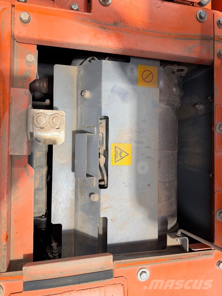 Hitachi ZX 225 US LC-6 Rupsgraafmachines
