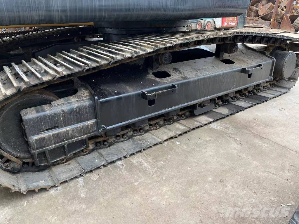 Kobelco SK 210 Lánctalpas kotrók