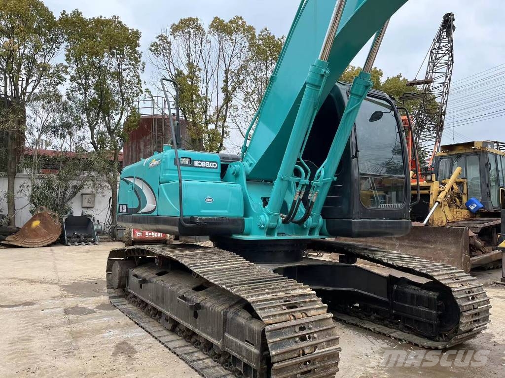 Kobelco SK 210 Lánctalpas kotrók