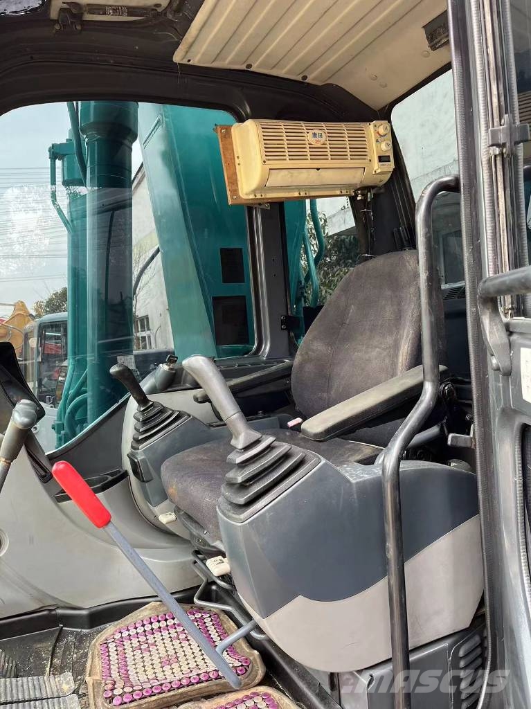 Kobelco SK 210 Lánctalpas kotrók