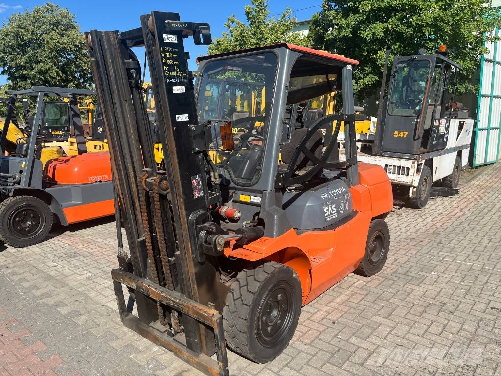 Toyota 7 FG 35 /02/ V-2585 OB Gázüzemű targoncák