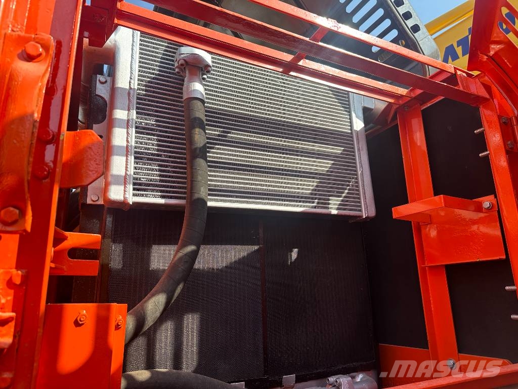 Doosan 300 Εκσκαφείς με ερπύστριες