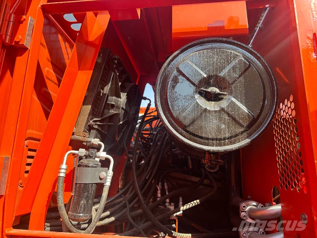 Doosan 300 Εκσκαφείς με ερπύστριες