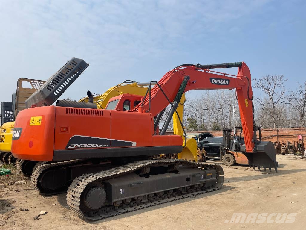 Doosan 300 Εκσκαφείς με ερπύστριες