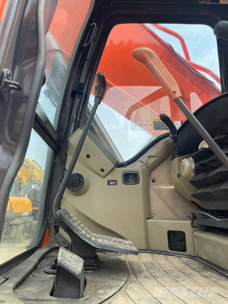 Doosan 300 Εκσκαφείς με ερπύστριες