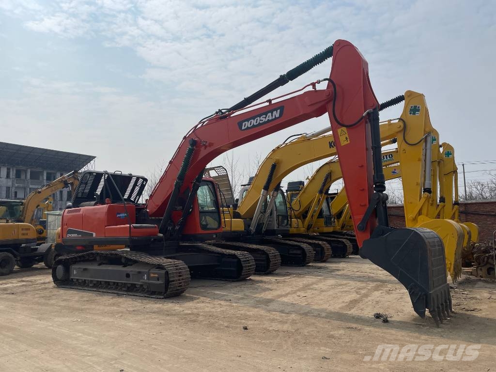 Doosan 300 Εκσκαφείς με ερπύστριες