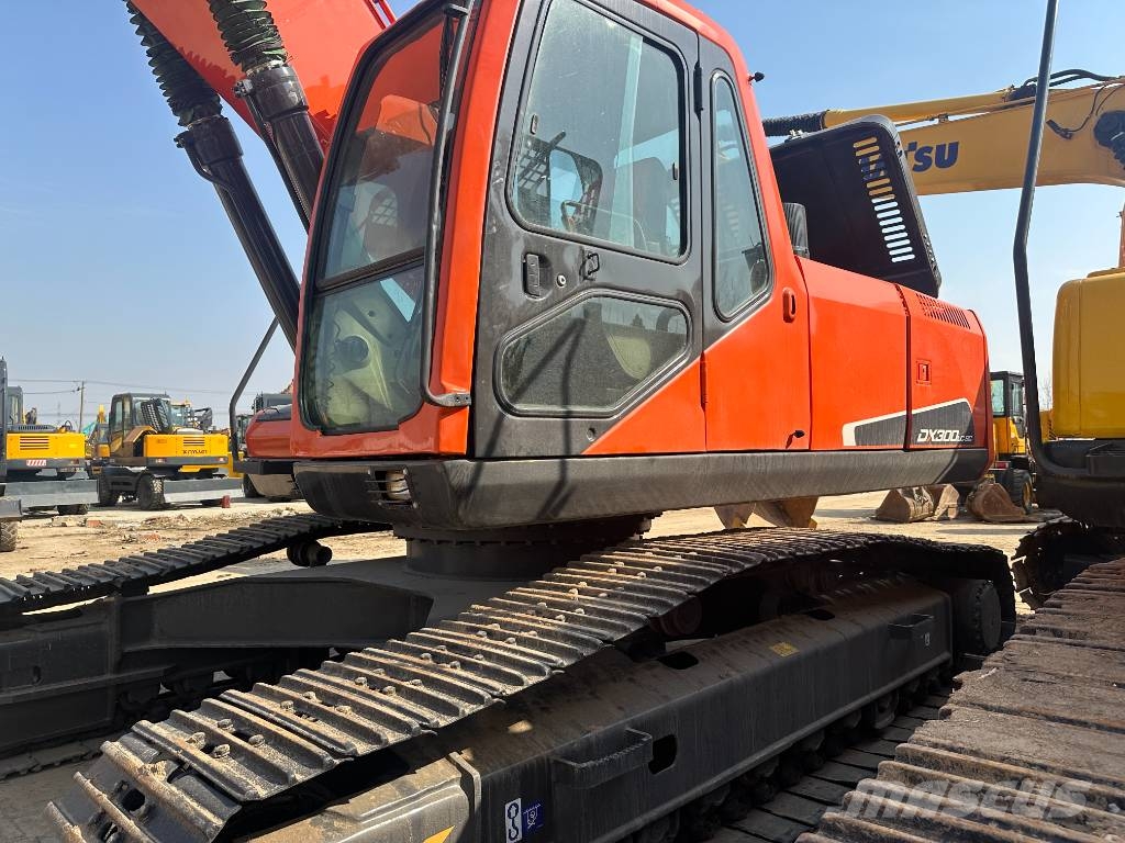 Doosan 300 Εκσκαφείς με ερπύστριες