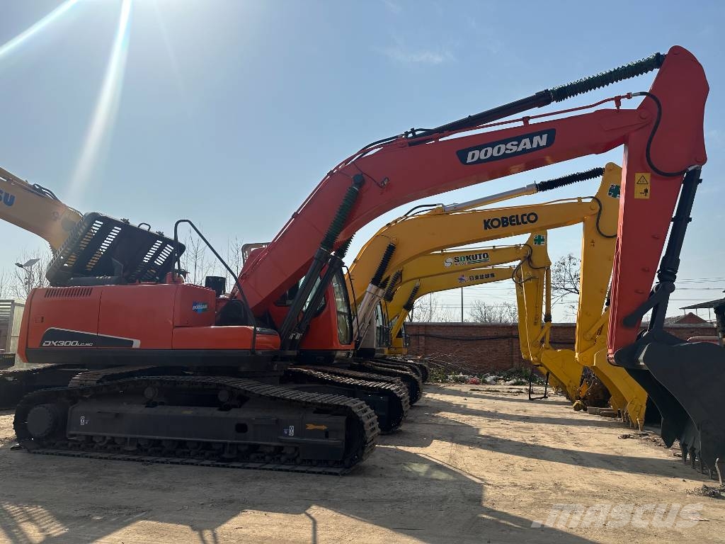 Doosan 300 Εκσκαφείς με ερπύστριες